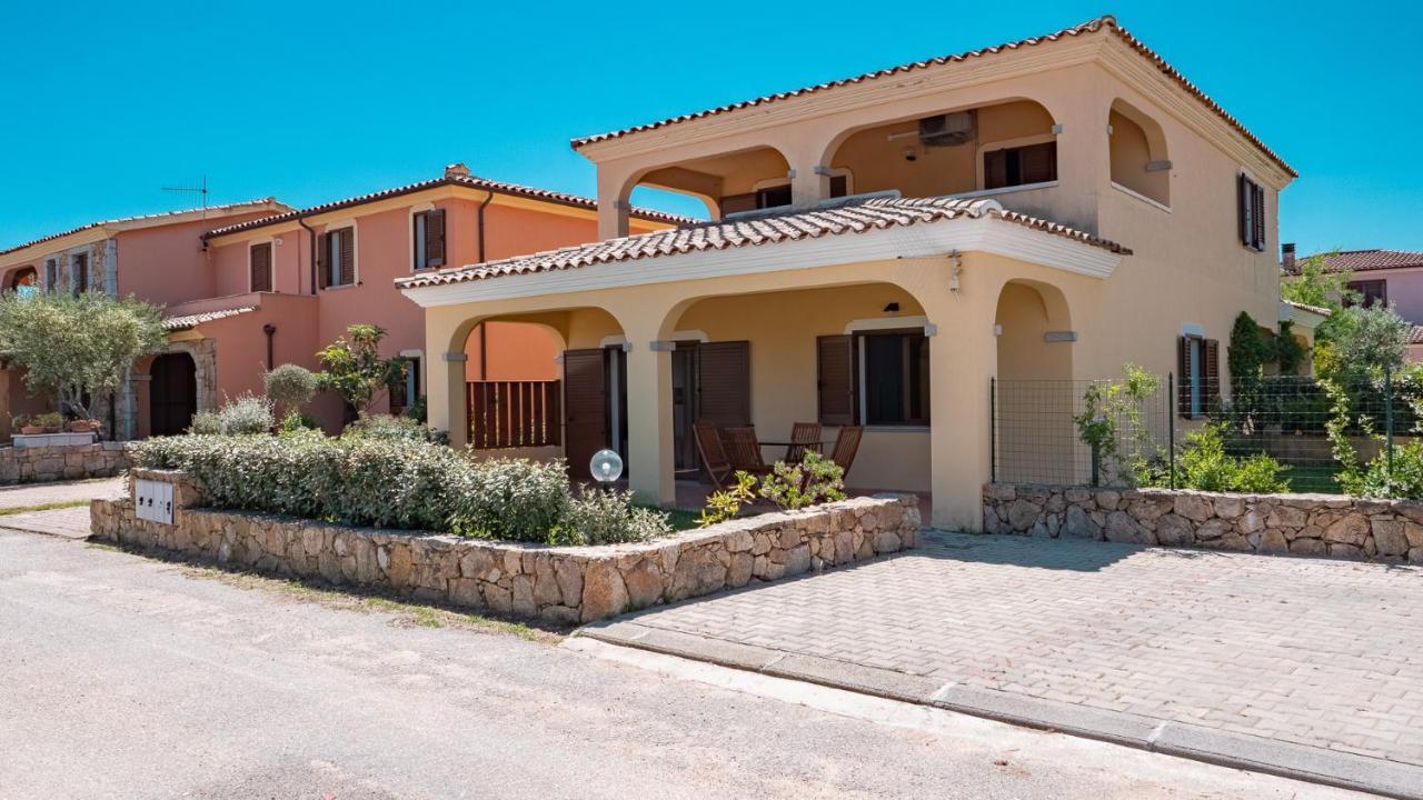 Casa Vacanza la Suaredda San Teodoro  Esterno foto