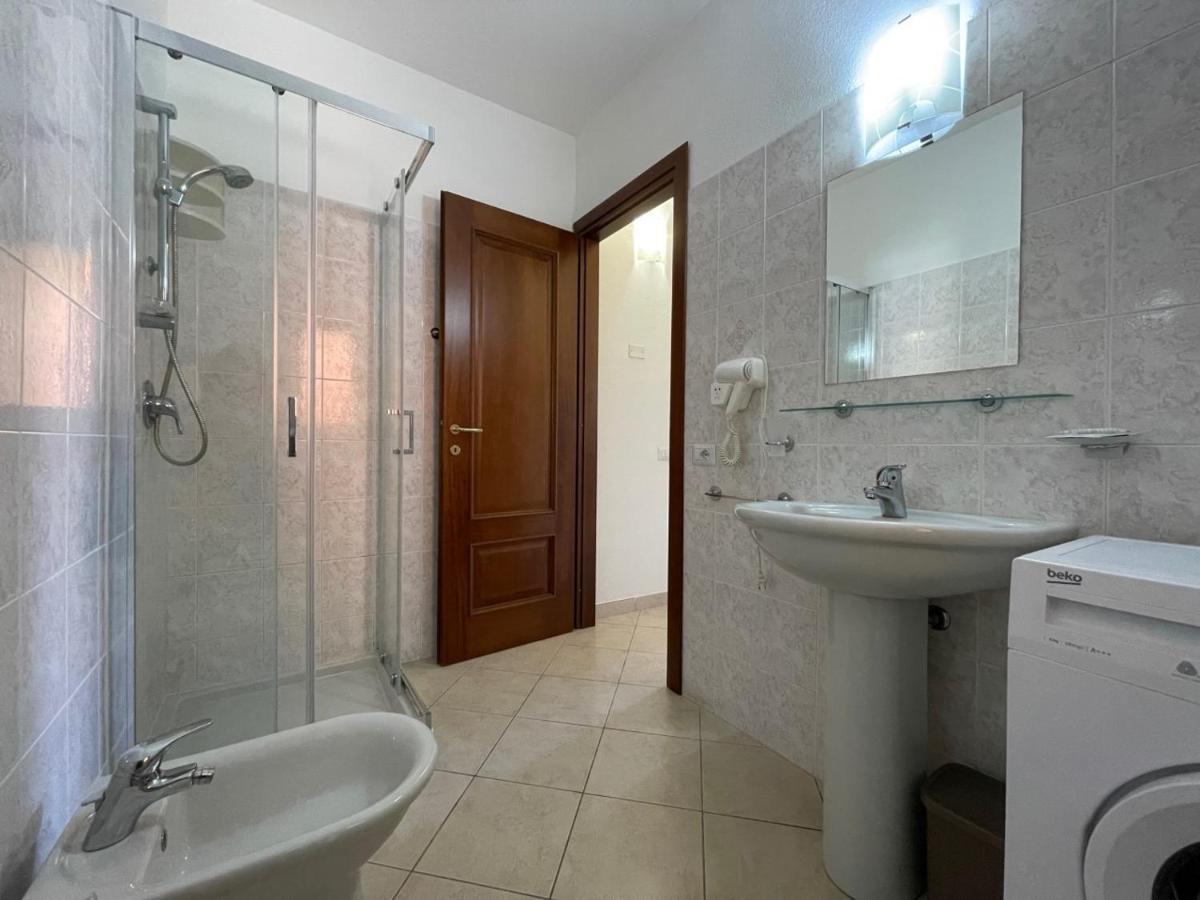 Casa Vacanza la Suaredda San Teodoro  Esterno foto