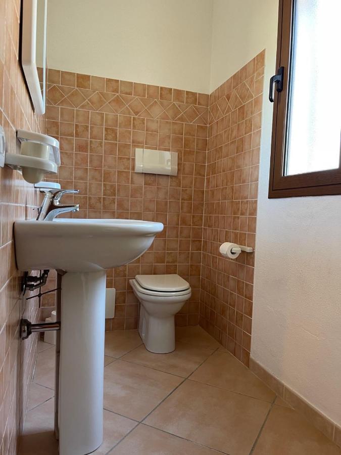 Casa Vacanza la Suaredda San Teodoro  Esterno foto